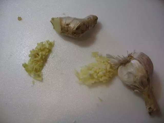 雞腿的最新做法,不用一滴水,簡單又美味