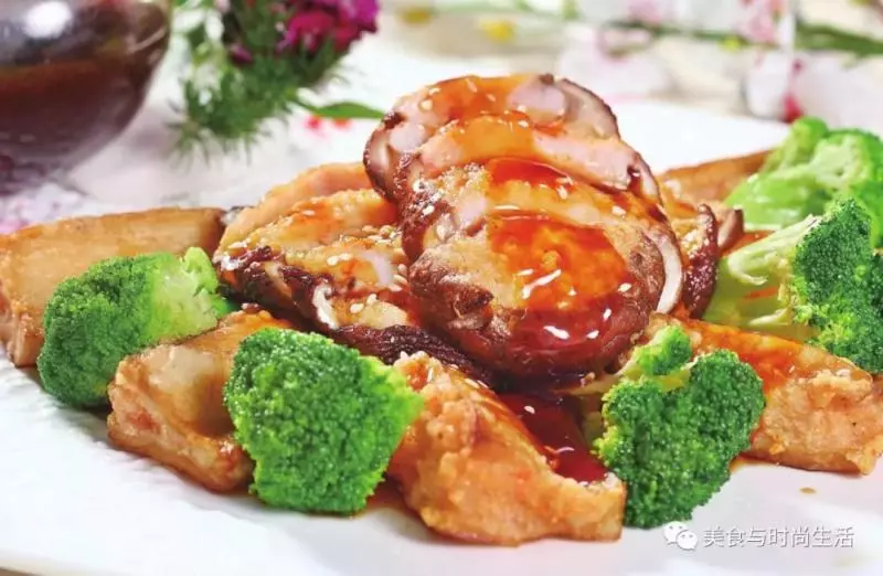 燒汁雙菇,口感豐富,味道鮮美,怎麼吃都不夠