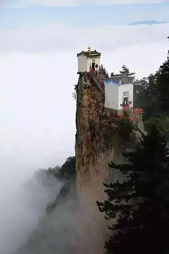 中國最險的6大寺廟,絕壁上佇立千百年,最後一座至今無人登臨