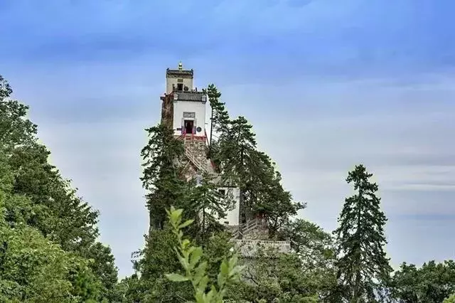 中國最險的6大寺廟,絕壁上佇立千百年,最後一座至今無人登臨