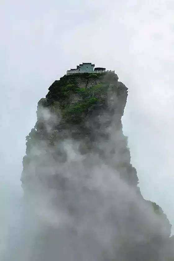 中國最險的6大寺廟,絕壁上佇立千百年,最後一座至今無人登臨