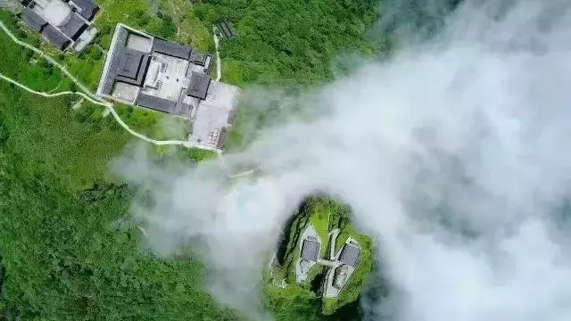 中國最險的6大寺廟,絕壁上佇立千百年,最後一座至今無人登臨