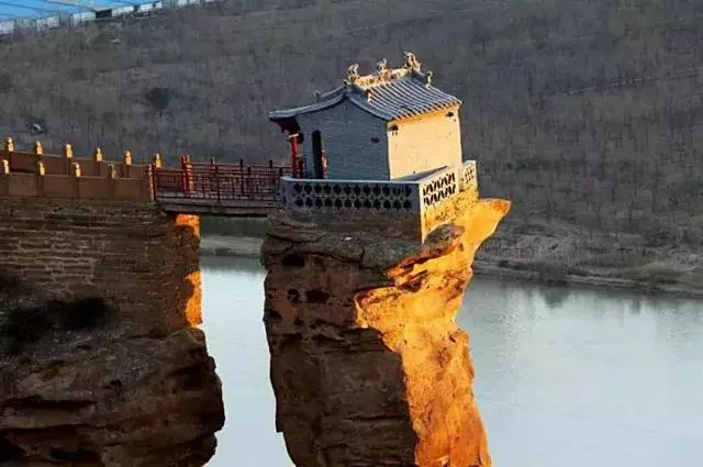 中國最險的6大寺廟,絕壁上佇立千百年,最後一座至今無人登臨