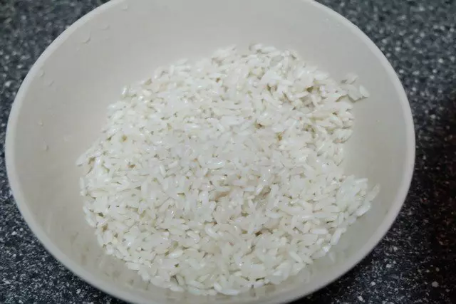 肉餡拌上蓮藕做成餡,簡單一蒸健康又美味,中秋家宴必備家常菜!