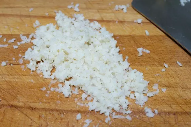 肉餡拌上蓮藕做成餡,簡單一蒸健康又美味,中秋家宴必備家常菜!