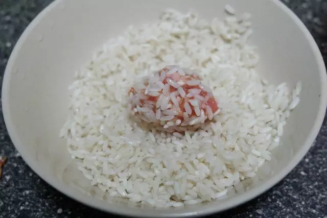 肉餡拌上蓮藕做成餡,簡單一蒸健康又美味,中秋家宴必備家常菜!