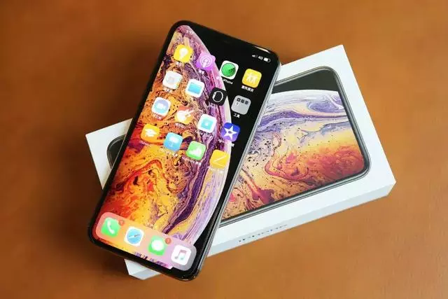 12799元iPhone Xs Max土豪金國行體驗!中國人最吃的套路它全占?