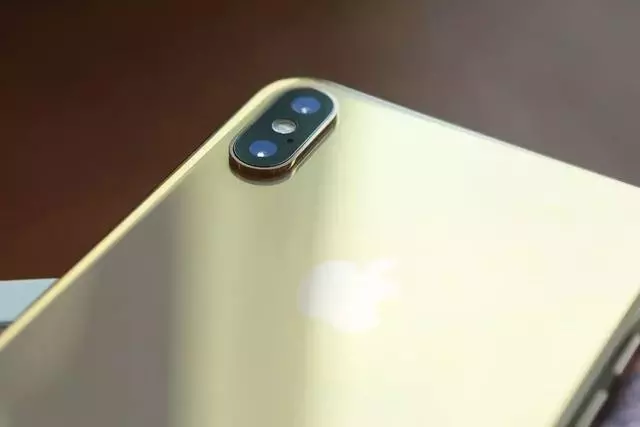 12799元iPhone Xs Max土豪金國行體驗!中國人最吃的套路它全占?