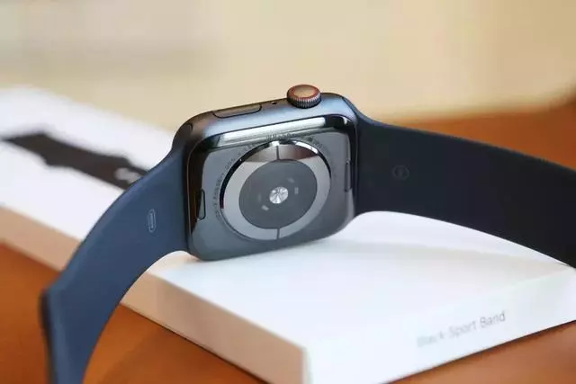 12799元iPhone Xs Max土豪金國行體驗!中國人最吃的套路它全占?