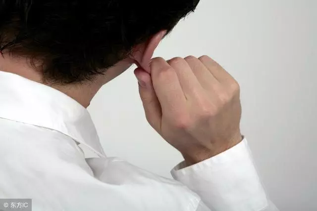 每天按耳朵的效果,居然能媲美刮痧、艾灸?耳部按摩手法學起來!