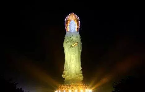 淨空老法師:關於妻子每天只念佛,且把家裡錢全拿去布施,令家人感到煩惱...