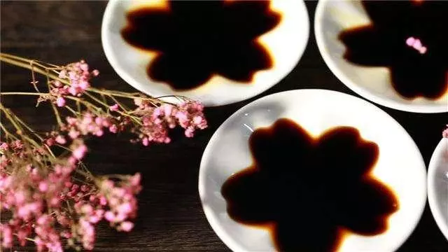 高血壓要遠離4種高鹽食物,3個調味料,1種肉,再想吃也要忍住
