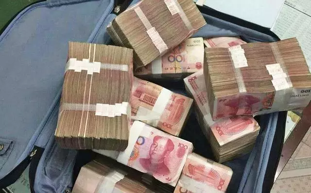 婆婆得150萬拆遷款,都勸她分掉,她笑笑,做的決定鄰居說太牛