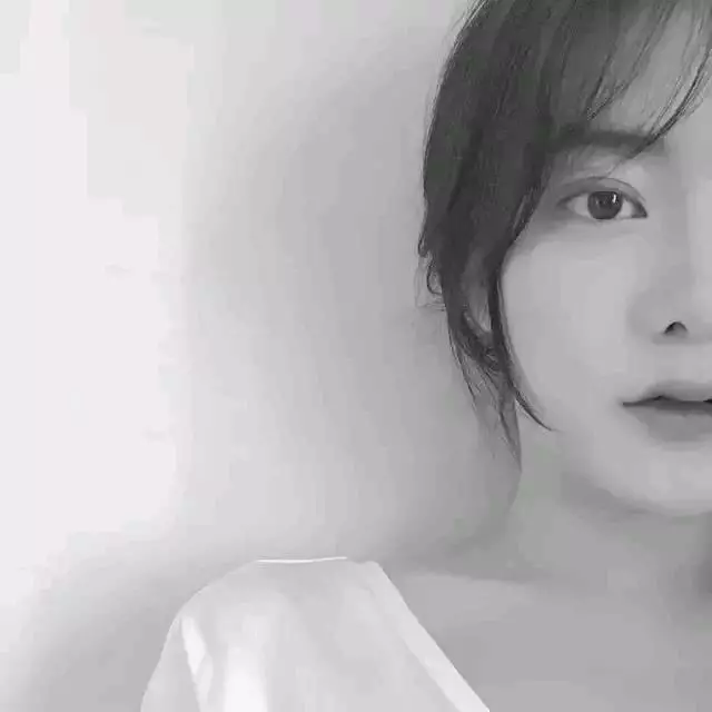 微信最近很火的句子:因為你太懂事,所以總受委屈