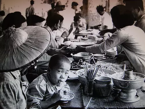 50年代的台灣是什麼樣子?看完這些老照片後,網友都感嘆:「雖物質缺乏,卻很有人情味!」