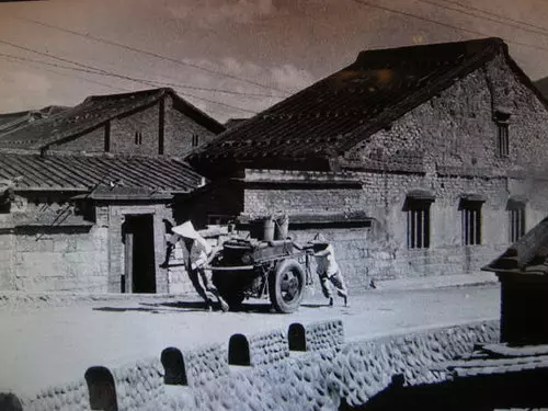 50年代的台灣是什麼樣子?看完這些老照片後,網友都感嘆:「雖物質缺乏,卻很有人情味!」