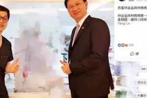來不及移車阻擋美食中心營業車主疑轎車遭業者破壞
