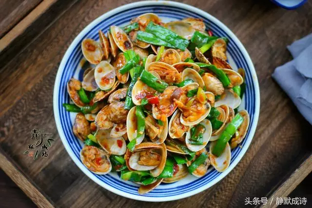 花蛤這樣洗乾淨無沙,這樣炒下飯又下酒,1人2斤不夠吃!