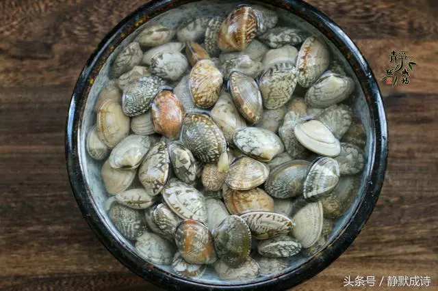 花蛤這樣洗乾淨無沙,這樣炒下飯又下酒,1人2斤不夠吃!