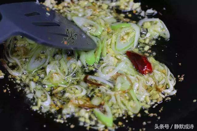 花蛤這樣洗乾淨無沙,這樣炒下飯又下酒,1人2斤不夠吃!