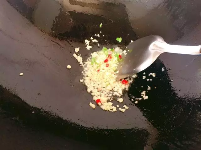 同樣是肉末茄子,為什麼我這碗就特別好吃?