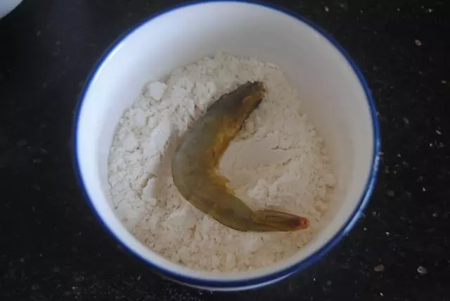 這才是蝦最好吃的做法,外酥里嫩,兩口一隻好吃到停不下來 !