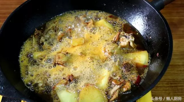 大盤雞就要這麼做才好吃,雞肉嫩滑土豆綿軟入味,關鍵是一看就會 !