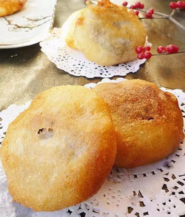 半碗糯米粉,半斤豆沙餡,簡單一炸,酥脆可口,比炸丸子好吃!