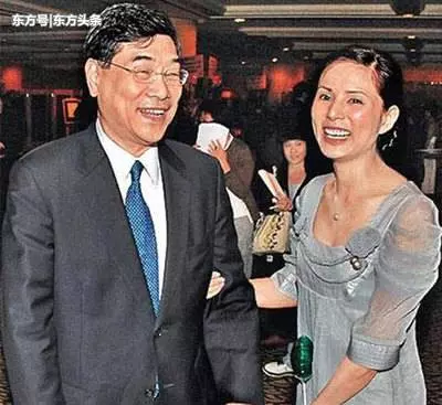 她是最美神仙姐姐,前男友破產她拚命還債無怨無悔,還清後被拋棄!