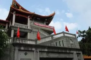 【波德申鐵人賽2死】譚偉榮舉殯 71歲母失聲痛哭