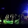 華裔摩哆劫匪在光天化日下搶劫華裔女中學生,男驅車追逐成功逮匪,雙雙當場被民眾圍捕!