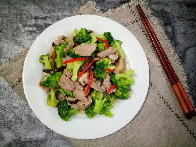 史上最好吃的香菇19種做法,口感細膩鮮香入味,全家人都愛吃!