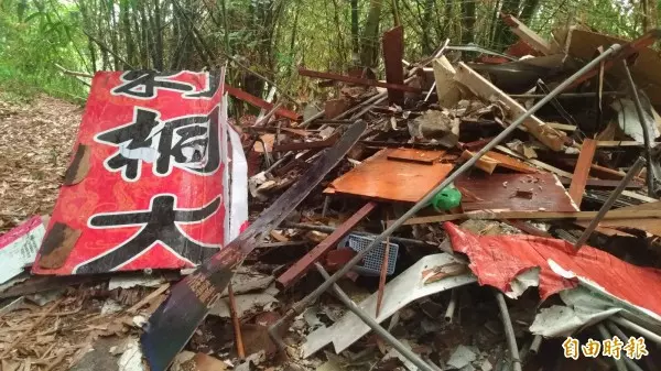 桃園老街溪遭亂倒腐爛蔬果 市府揪兇求償1 5萬