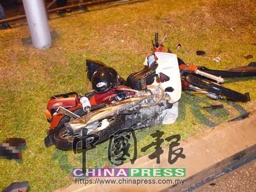 兩轎車和1摩哆凌晨相撞,騎士當場死亡