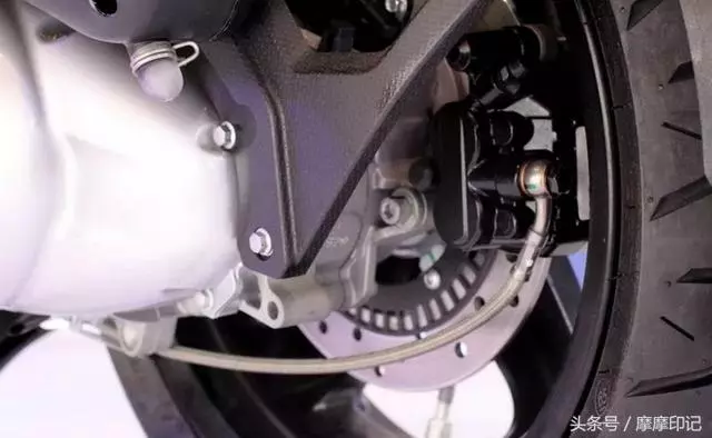比亞喬發布全新SR MAX300踏板車,售價3.98萬!這價格令人唏噓!