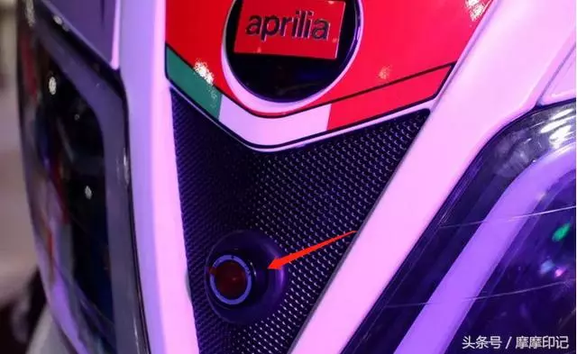 比亞喬發布全新SR MAX300踏板車,售價3.98萬!這價格令人唏噓!