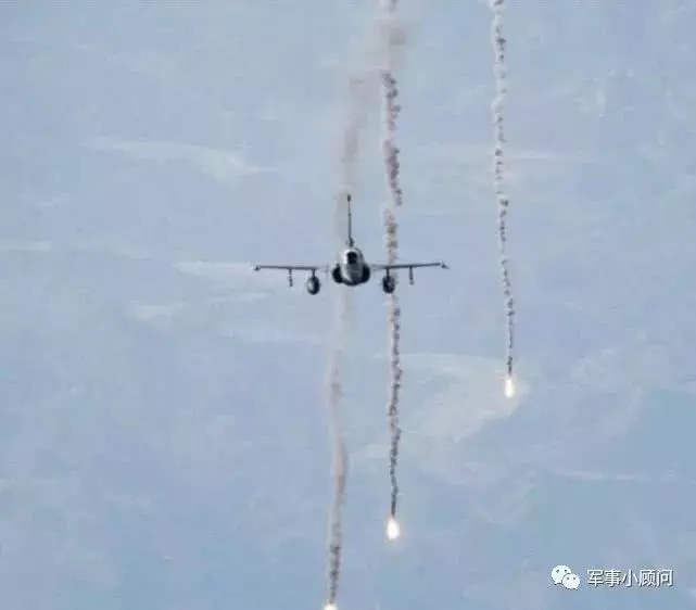 大批飛彈呼嘯而至,不到兩分鐘,美軍基地變成廢墟,白宮抗議無效