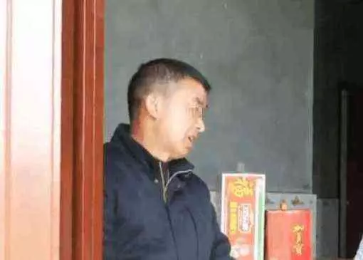 上門女婿不到50天被趕出家門,妻子無奈丈夫卻稱:我是來享福的!