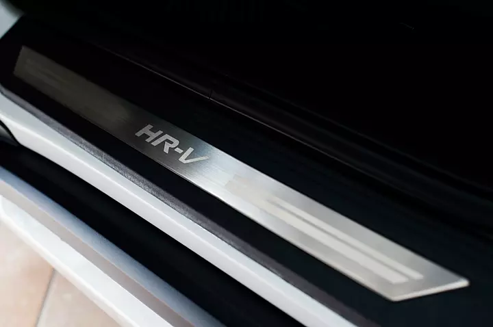 HONDA 2018 HR-V 選車及牽車一周心得