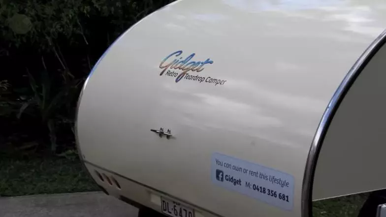 不要質疑這輛感覺小過頭的露營車 各種神展開的設計簡直天才