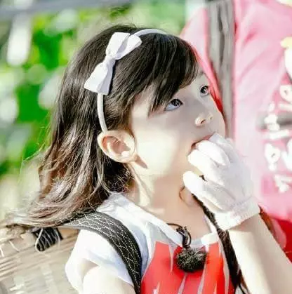 「小泡芙」嬰兒照首度曝光,6個月大就萌翻天!網友猛讚「好可愛!」