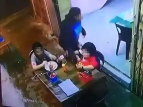 家長請注意 她......連小孩手機也不放過!