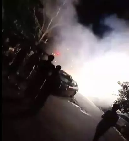 (有現場視頻)疑電線短路國能電箱大火後發出爆炸聲