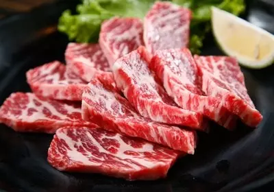 比噴槍燒更快!2分鐘快速生火法 教授示範「木炭這樣擺才快」網讚:看一次就會! -
