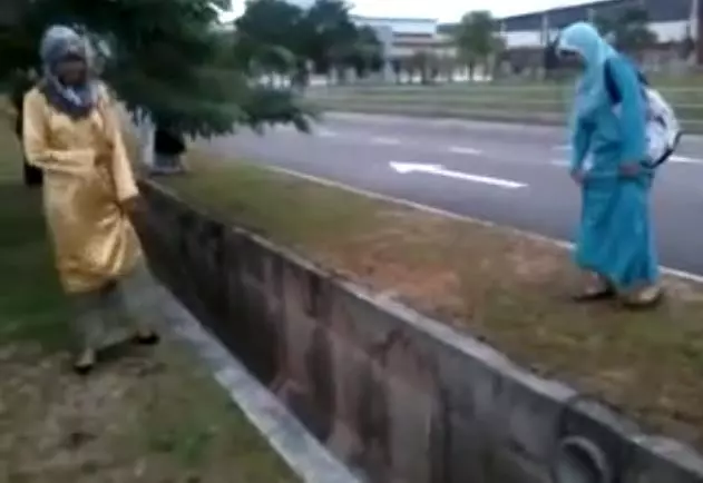 你知道本地馬來妹最大的難題是什麼嗎?看了這段視頻,我才明白笑翻了 -