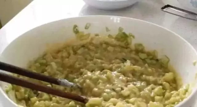 「絲瓜」好吃的新做法,不用炒不做湯,簡單做好吃又下飯!