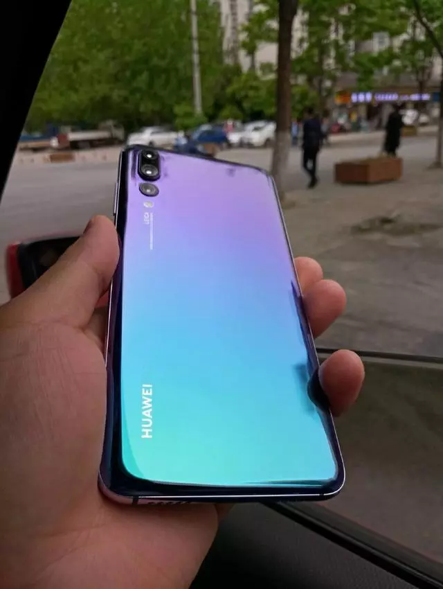 確定了!華為P20降至「白菜價」,網友:要和iPhone9說再見了!