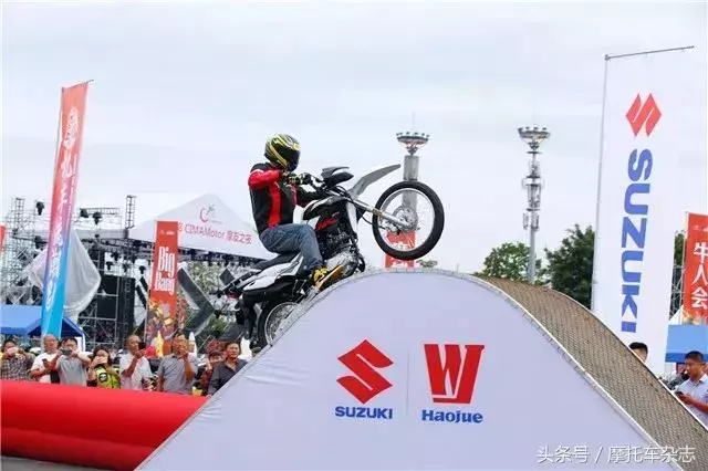 沒開發布會也看點十足,豪爵展位上這些車都是怎麼一回事?