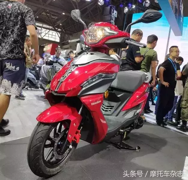 沒開發布會也看點十足,豪爵展位上這些車都是怎麼一回事?