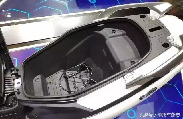 沒開發布會也看點十足,豪爵展位上這些車都是怎麼一回事?